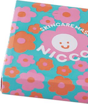 スリムなボックス型のパッケージ